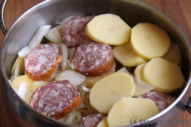 Recette Saucisse De Morteau Aux Pommes De Terre La Cuisine Familiale Un Plat Une Recette